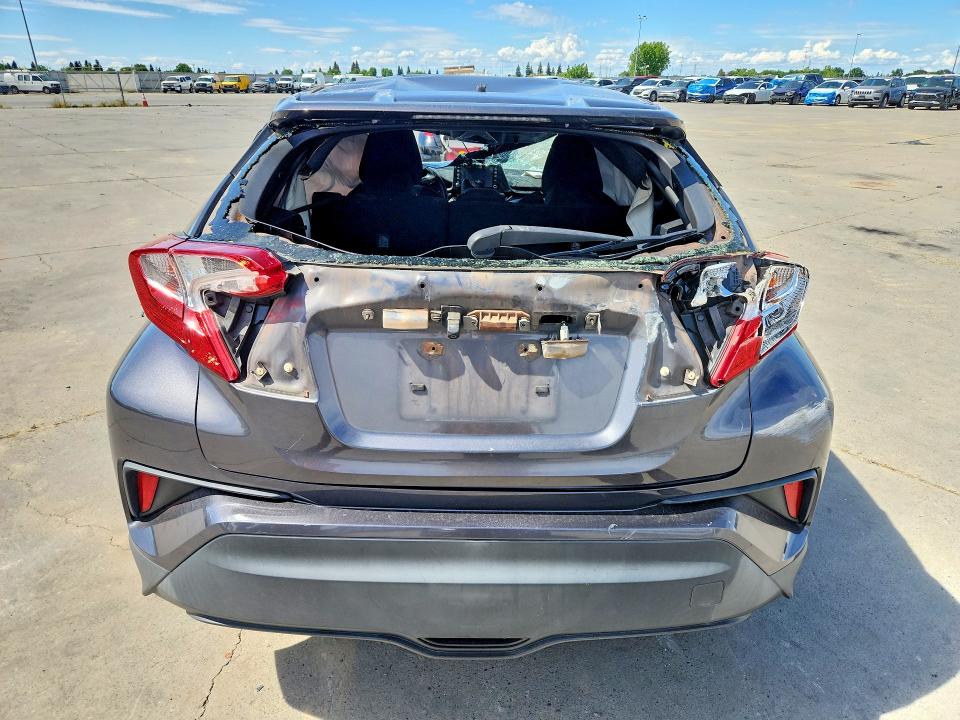 Продажа на аукционе авто 2019 Toyota C-hr, vin: JTNKHMBX0K1017120, номер лота: 49497636