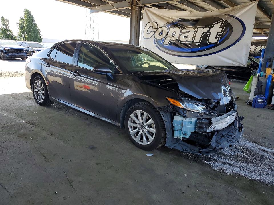 50411686 :رقم المزاد ، JTNB11HK9J3066897 vin ، 2018 Toyota Camry مزاد بيع