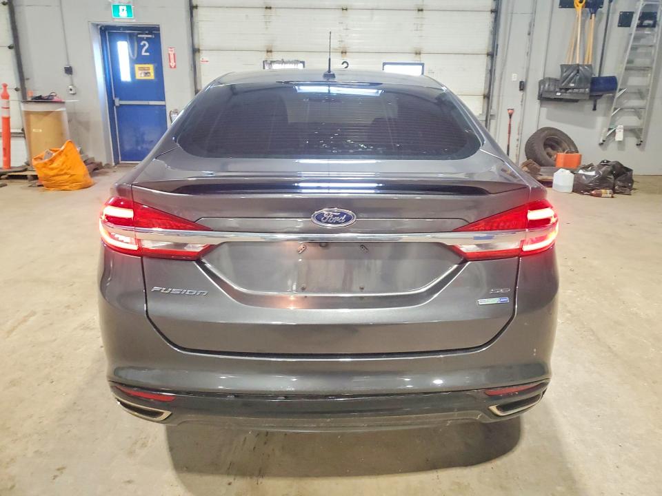 50349186 :رقم المزاد ، 3FA6P0T99JR215772 vin ، 2018 Ford Fusion مزاد بيع