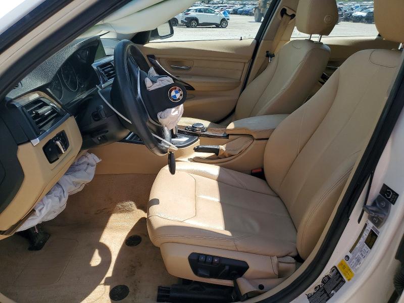 51209856 :رقم المزاد ، WBA3B3G52FNR89034 vin ، 2015 Bmw 328 مزاد بيع