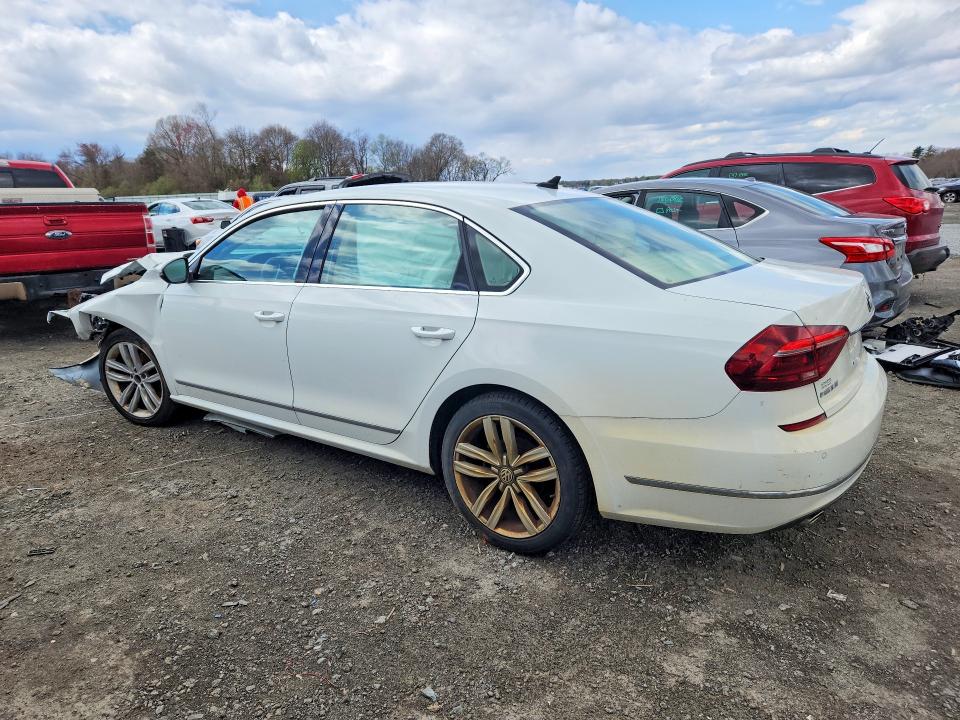 2017 Volkswagen Passat მანქანა იყიდება აუქციონზე, vin: 1VWGT7A35HC018766, აუქციონის ნომერი: 49597296