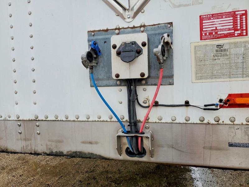 49262576 :رقم المزاد ، 1JJV532D6DL775133 vin ، 2013 Waba Dry Freight Trailer مزاد بيع