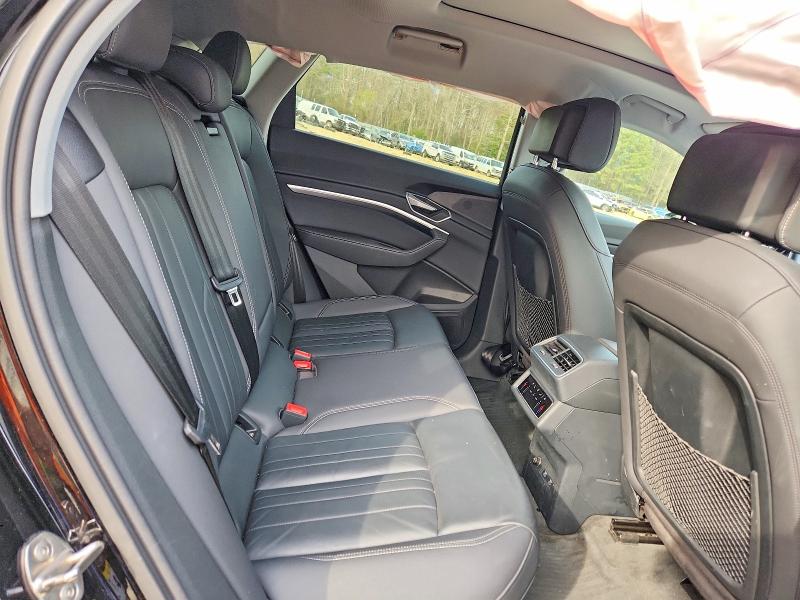 48457096 :رقم المزاد ، WA1AAAGE9MB011267 vin ، 2021 Audi E-tron مزاد بيع