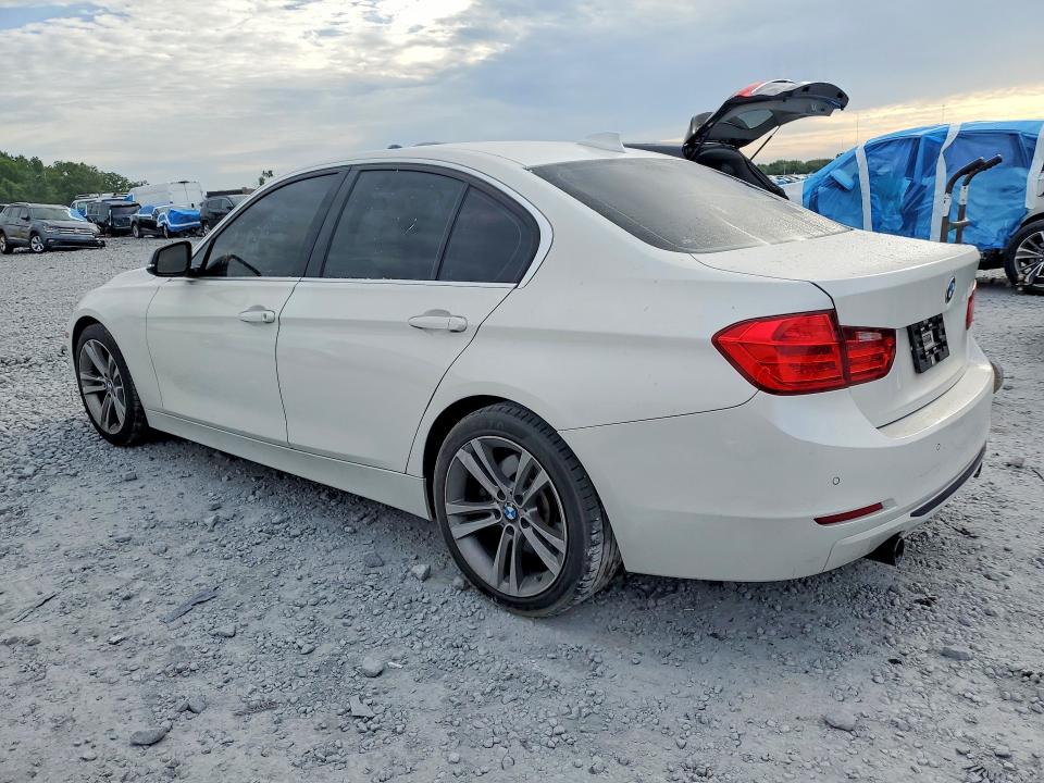 2013 Bmw Activehybrid 3 მანქანა იყიდება აუქციონზე, vin: WBA3F9C57DF145365, აუქციონის ნომერი: 51660246