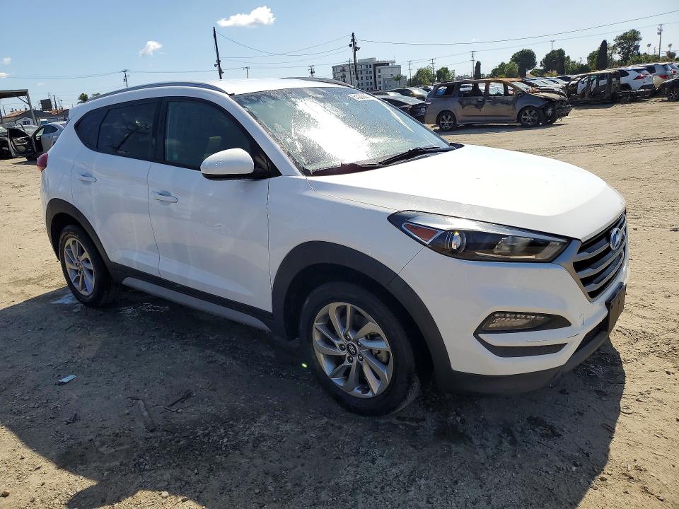 2018 Hyundai Tucson მანქანა იყიდება აუქციონზე, vin: KM8J33A40JU670104, აუქციონის ნომერი: 51003806