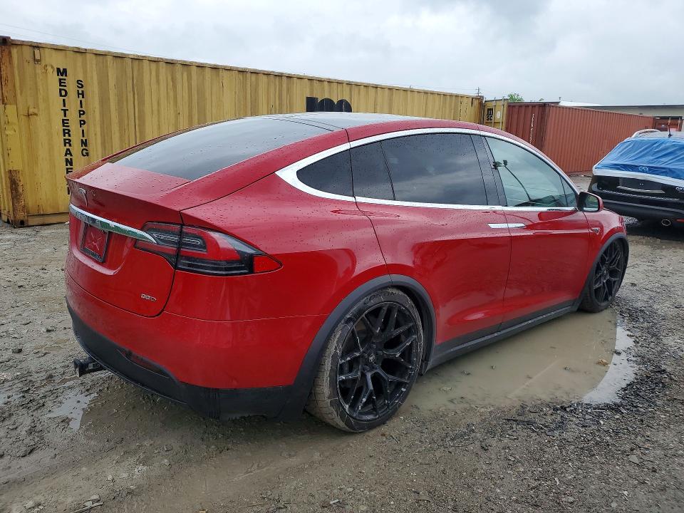 51629556 :رقم المزاد ، 5YJXCBE23GF004759 vin ، 2016 Tesla Model X مزاد بيع
