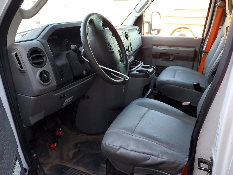 51377016 :رقم المزاد ، 1FDXE4FSXJDC17478 vin ، 2018 Ford Econoline مزاد بيع