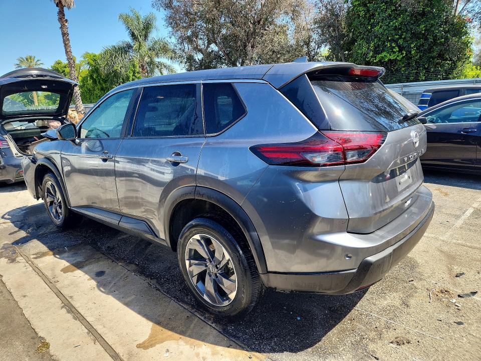 51016256 :رقم المزاد ، 5N1BT3BA7SC826445 vin ، 2025 Nissan Rogue مزاد بيع