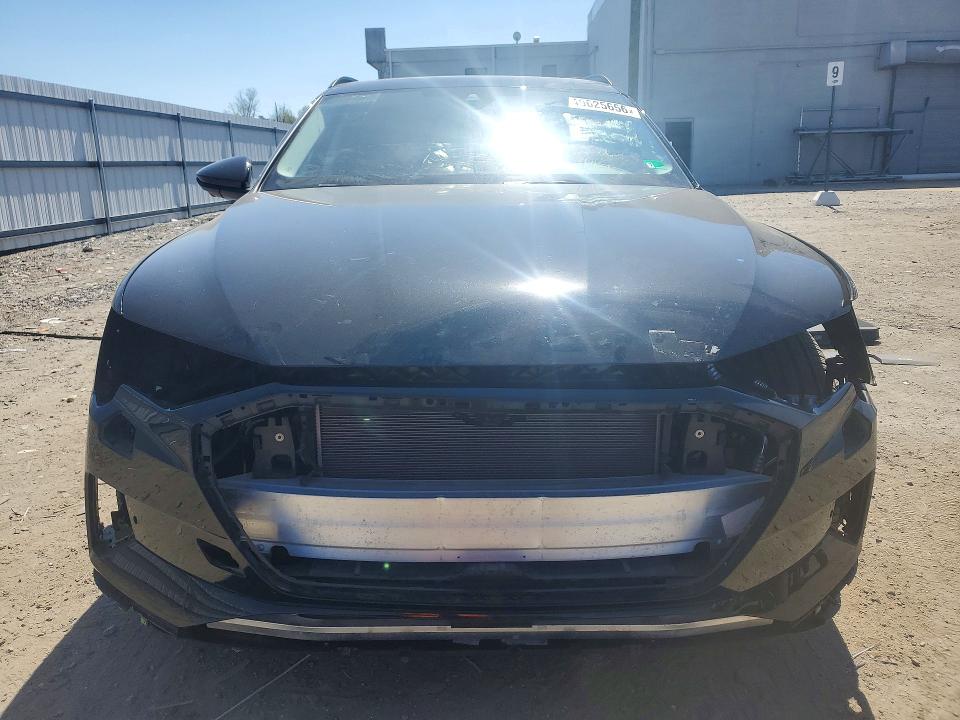 49625656 :رقم المزاد ، WA1AAAGE8PB005058 vin ، 2023 Audi E-tron مزاد بيع