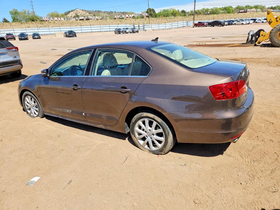 50692046 :رقم المزاد ، 3VWD07AJ8EM384595 vin ، 2014 Volkswagen Jetta مزاد بيع