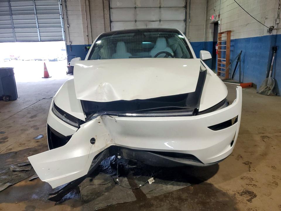 49671276 :رقم المزاد ، 7SAYGDEE2TA584692 vin ، 2026 Tesla Model Y مزاد بيع