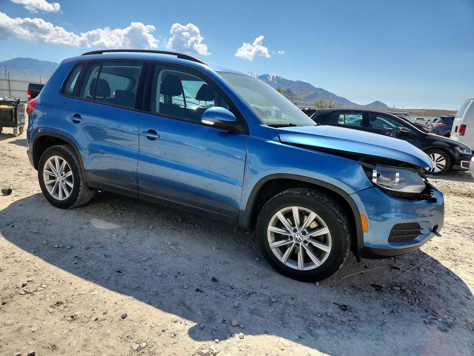 Продажа на аукционе авто 2017 Volkswagen Tiguan, vin: WVGBV7AX8HK052504, номер лота: 51110046