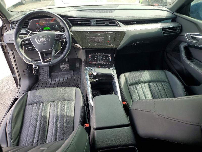 2024 Audi Q8 E-tron მანქანა იყიდება აუქციონზე, vin: WA1CABGE6RB032244, აუქციონის ნომერი: 49338096