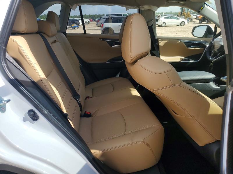 Продажа на аукционе авто 2025 Toyota Rav4, vin: JTMN1RFV5SJ045250, номер лота: 49898086