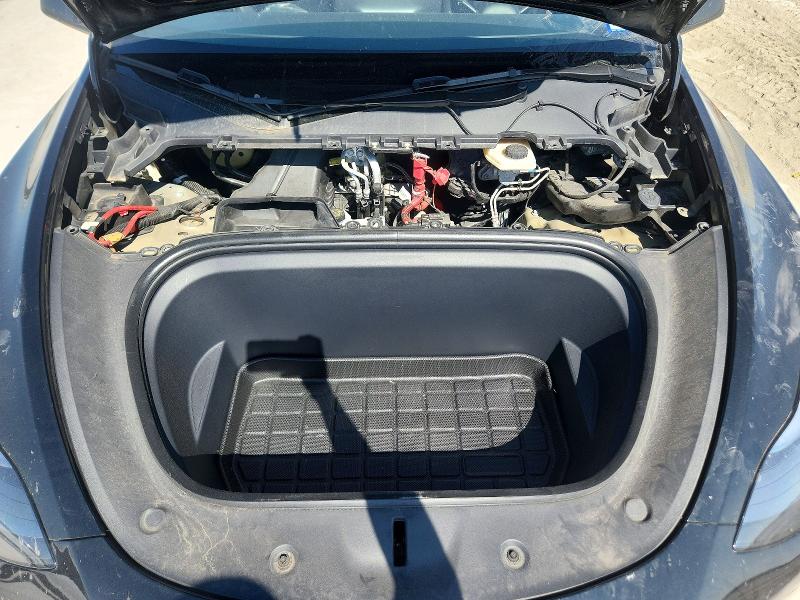 51081666 :رقم المزاد ، 7SAYGDEF7RF037406 vin ، 2024 Tesla Model Y مزاد بيع