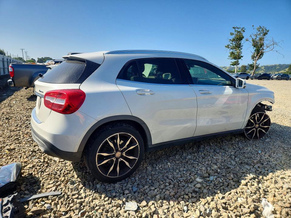 51171756 :رقم المزاد ، WDCTG4GB2GJ254587 vin ، 2016 Mercedes-benz Gla مزاد بيع