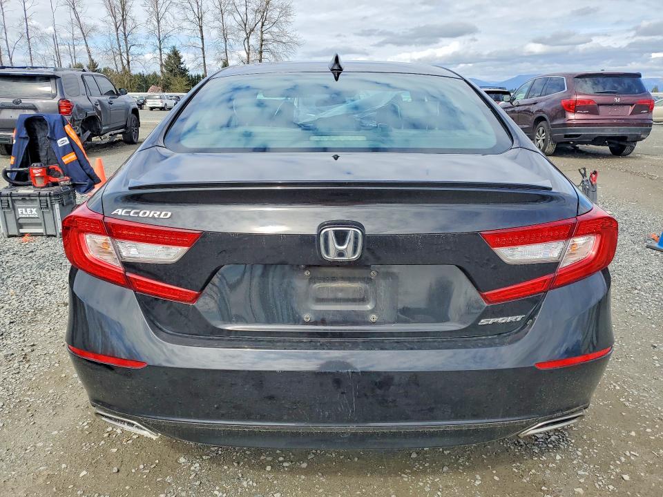 Продажа на аукционе авто 2018 Honda Accord, vin: 1HGCV1E36JA187152, номер лота: 48860406