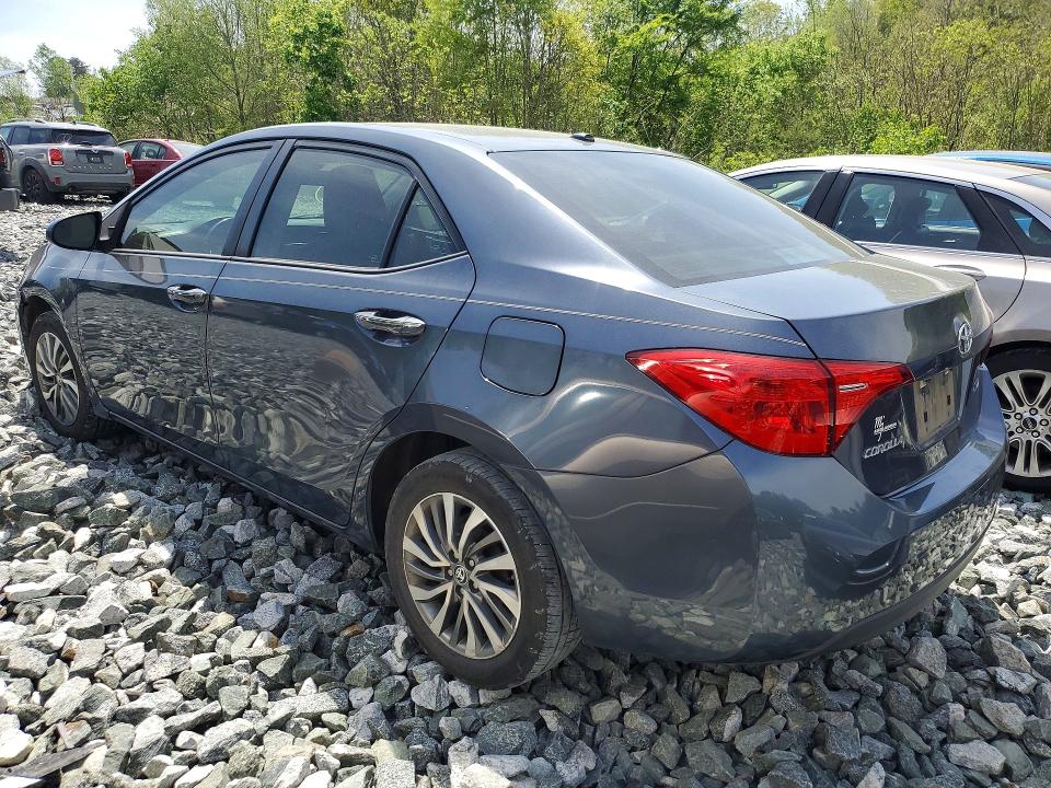 49564266 :رقم المزاد ، 5YFBURHE8JP829746 vin ، 2018 Toyota Corolla مزاد بيع