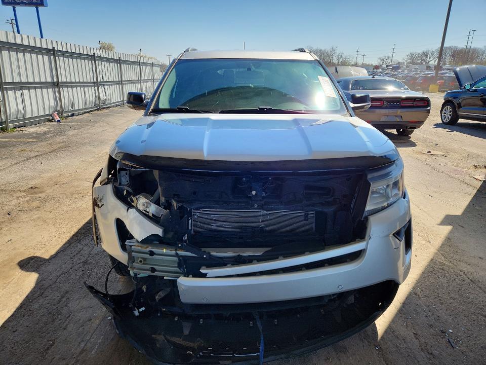 48689346 :رقم المزاد ، 1FM5K7D86JGC25617 vin ، 2018 Ford Explorer مزاد بيع