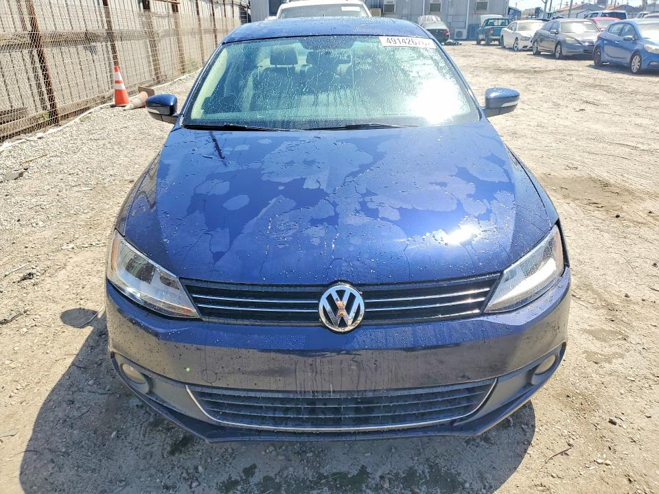 49142676 :رقم المزاد ، 3VWLL7AJ3DM358200 vin ، 2013 Volkswagen Jetta مزاد بيع