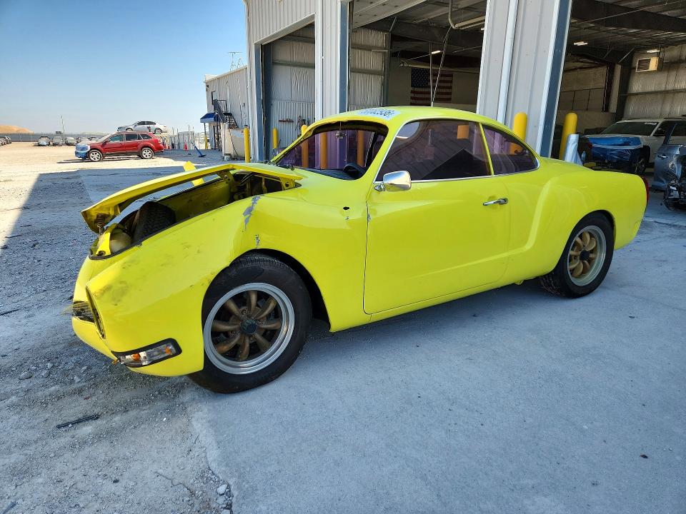 50082936 :رقم المزاد ، 1422010911 vin ، 1972 Volkswagen Karmann Ghia مزاد بيع