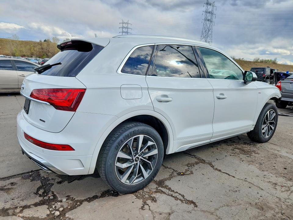 48690116 :رقم المزاد ، WA1EAAFY4N2119732 vin ، 2022 Audi Q5 مزاد بيع