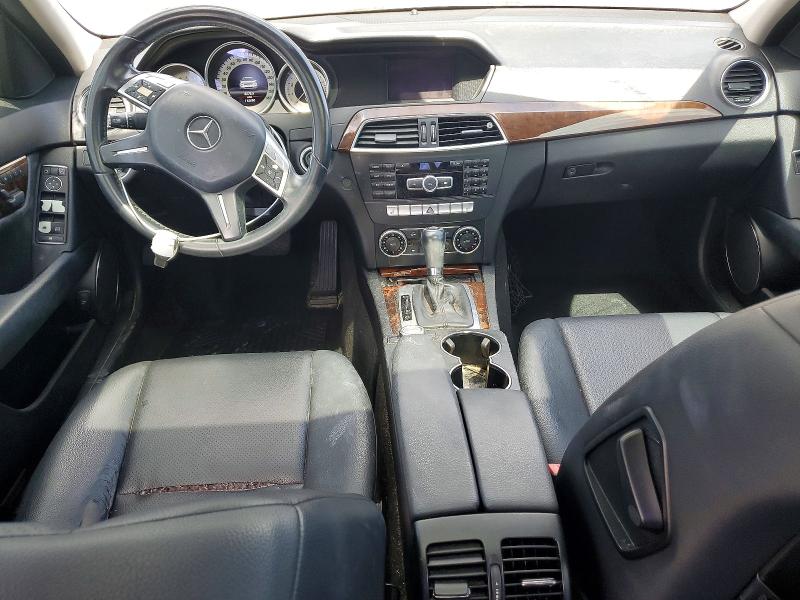 51112696 :رقم المزاد ، WDDGF4HB3DR272947 vin ، 2013 Mercedes-benz C مزاد بيع