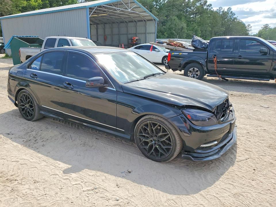 Продажа на аукционе авто 2011 Mercedes-benz C, vin: WDDGF8BB0BR153041, номер лота: 51367526