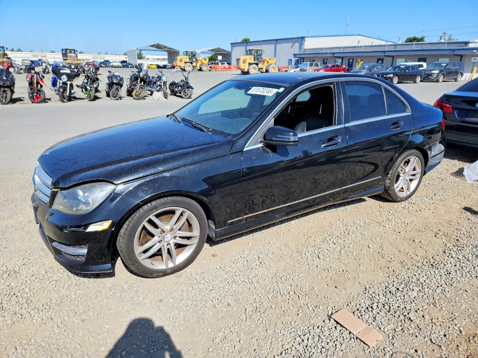 51570246 :رقم المزاد ، WDDGF8AB5DR240860 vin ، 2013 Mercedes-benz C مزاد بيع