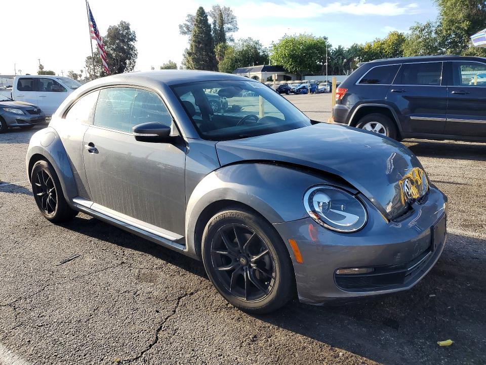 50853916 :رقم المزاد ، 3VWJ07AT4GM633840 vin ، 2016 Volkswagen Beetle مزاد بيع