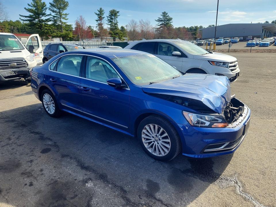 2017 Volkswagen Passat მანქანა იყიდება აუქციონზე, vin: 1VWBT7A32HC055087, აუქციონის ნომერი: 49225406