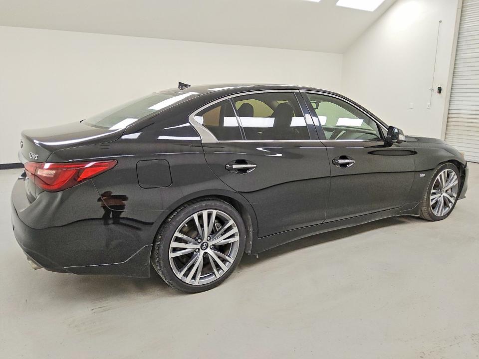 48180456 :رقم المزاد ، JN1EV7AP2JM355423 vin ، 2018 Infiniti Q50 مزاد بيع