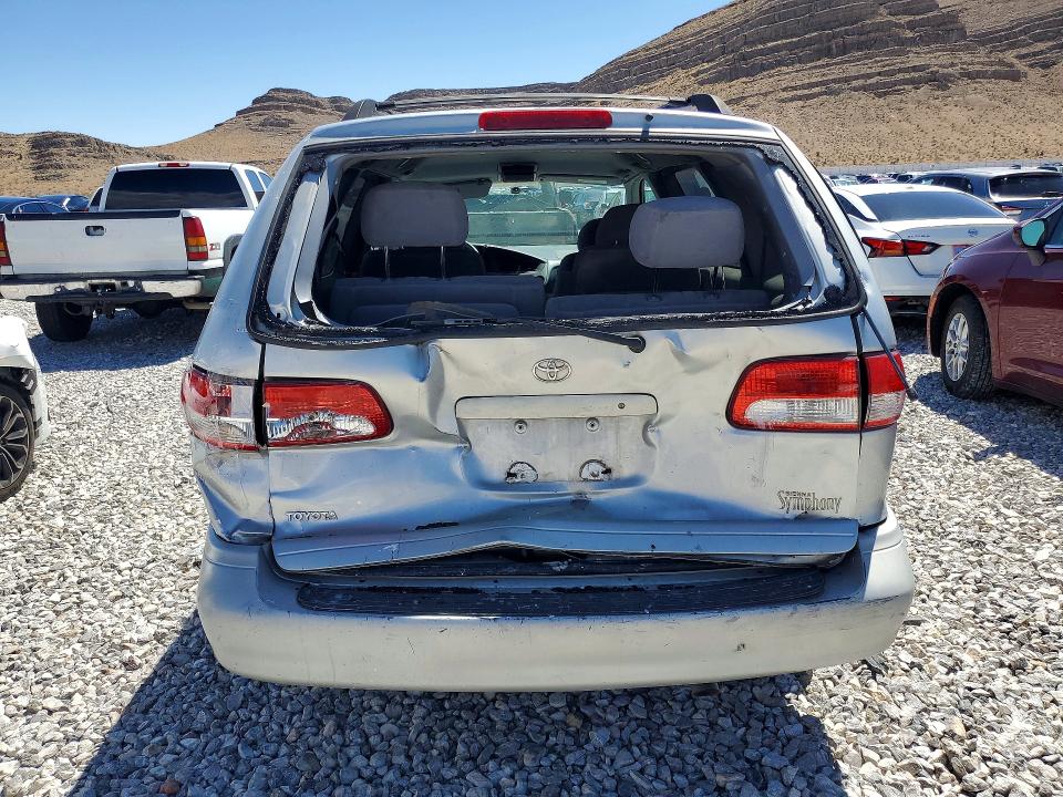 2002 Toyota Sienna მანქანა იყიდება აუქციონზე, vin: 4T3ZF13CX2U492777, აუქციონის ნომერი: 49620416
