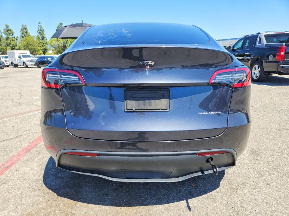 2024 Tesla Model Y მანქანა იყიდება აუქციონზე, vin: 7SAYGDEEXRA246904, აუქციონის ნომერი: 49426576