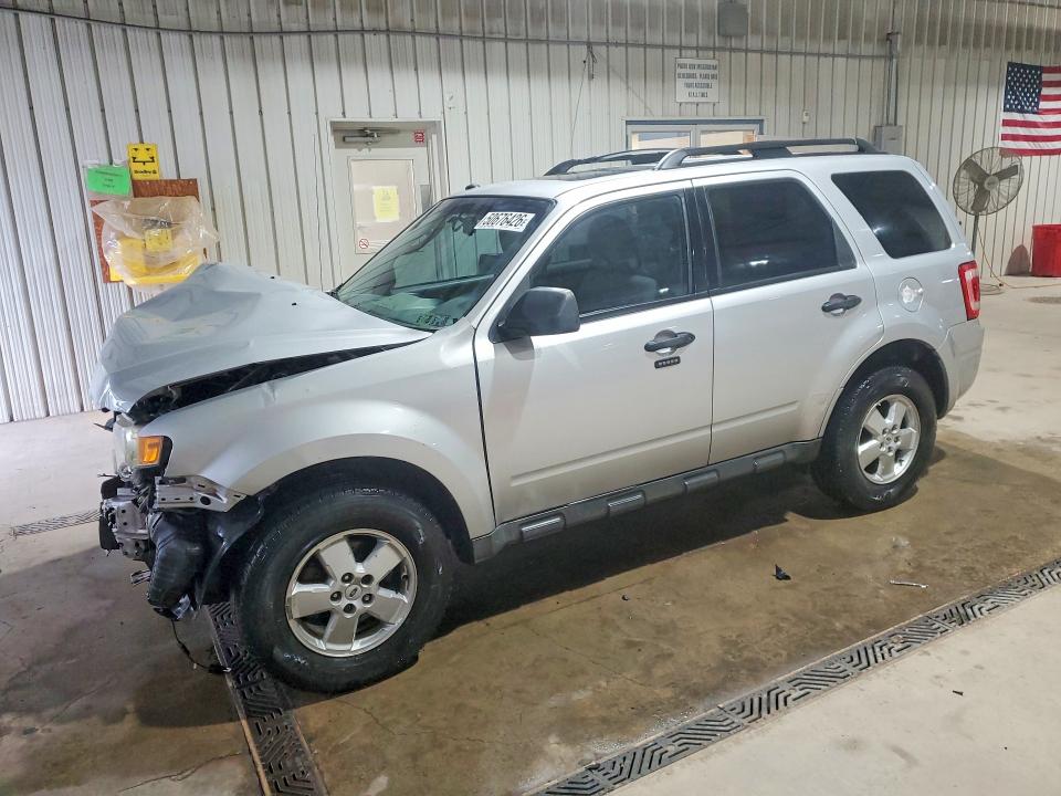 50676426 :رقم المزاد ، 1FMCU0D72AKC29239 vin ، 2010 Ford Escape مزاد بيع