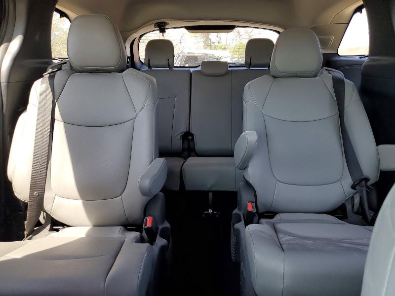 49377666 :رقم المزاد ، 5TDYSKFC3TS236511 vin ، 2026 Toyota Sienna مزاد بيع