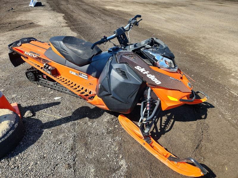 48634516 :رقم المزاد ، 2BPSUWFD0FV000208 vin ، 2015 Skid Renegade X 800r Rer مزاد بيع