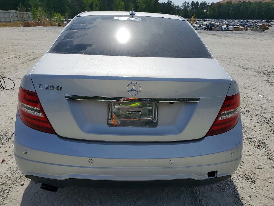 50641736 :رقم المزاد ، WDDGF4HB1DR273790 vin ، 2013 Mercedes-benz C مزاد بيع