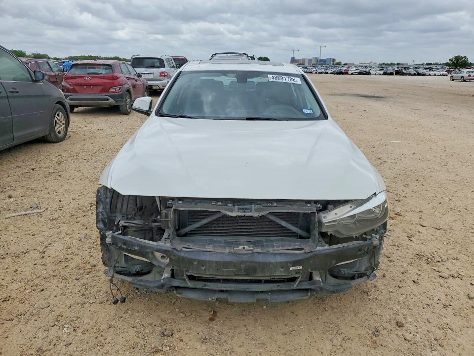 48691786 :رقم المزاد ، WBA8E5G55GNT41293 vin ، 2016 Bmw 320 مزاد بيع