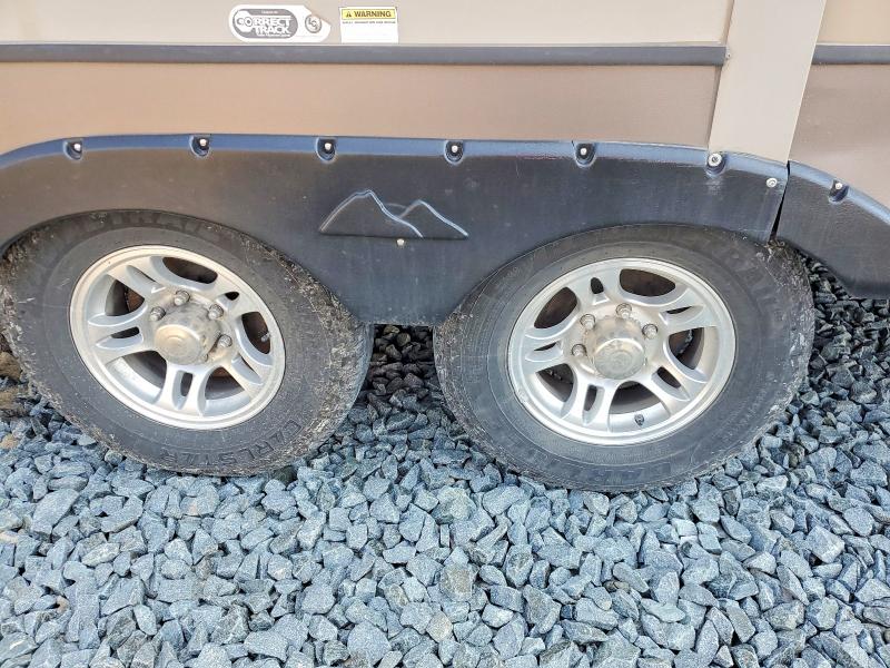 48674186 :رقم المزاد ، 4YDF28S26F2506203 vin ، 2015 Keystone Cougar مزاد بيع