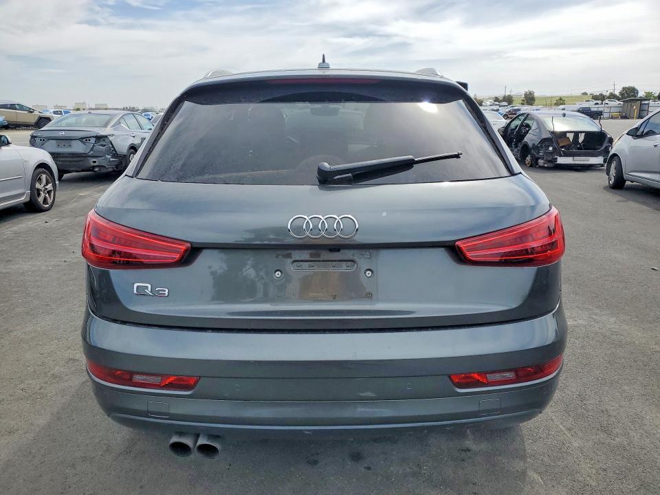 2018 Audi Q3 მანქანა იყიდება აუქციონზე, vin: WA1HCCFS7JR018359, აუქციონის ნომერი: 51263666