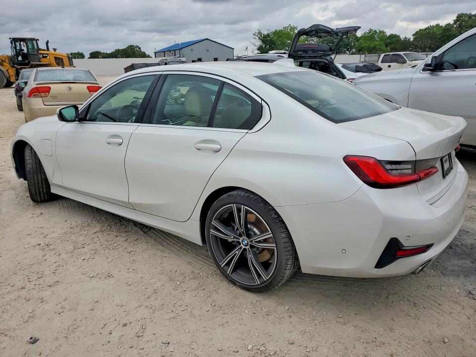 50197076 :رقم المزاد ، 3MW5P7J0XM8B52448 vin ، 2021 Bmw 330e مزاد بيع