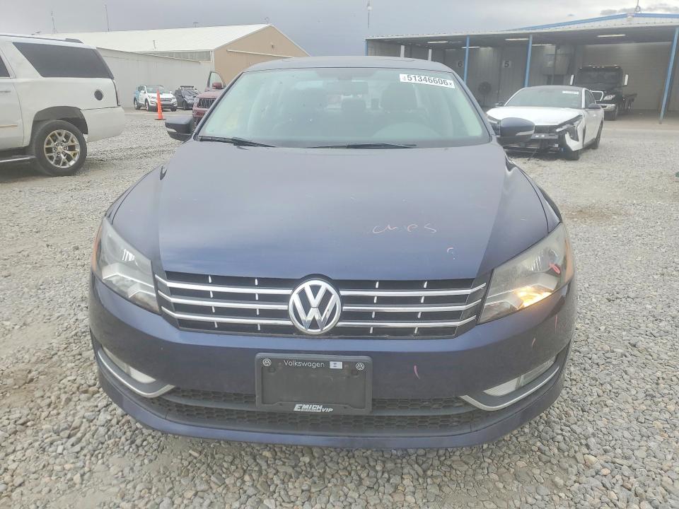 51346606 :رقم المزاد ، 1VWCV7A3XFC061988 vin ، 2015 Volkswagen Passat مزاد بيع