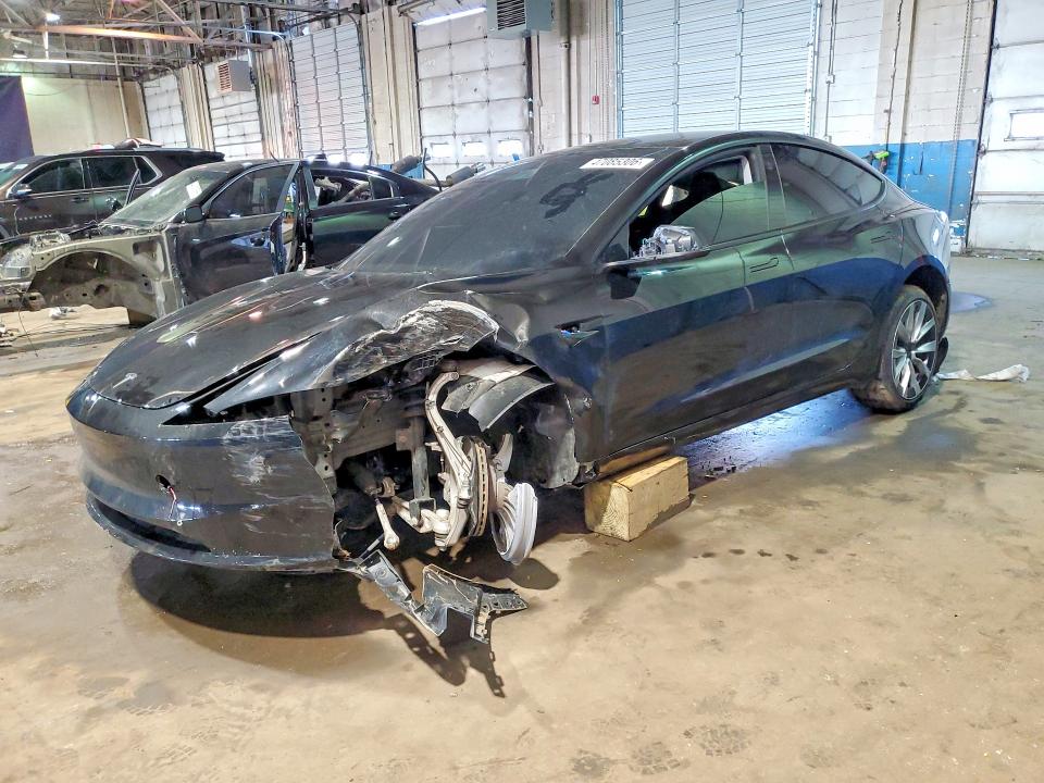 Продажа на аукционе авто 2025 Tesla Model 3, vin: 5YJ3E1EA7SF047018, номер лота: 47085306