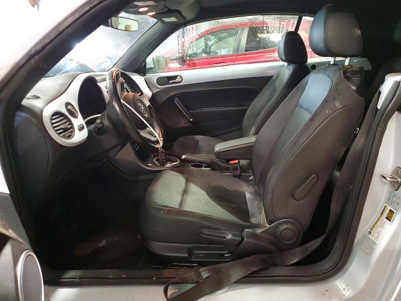 51078156 :رقم المزاد ، 3VW5DAAT5JM502247 vin ، 2018 Volkswagen Beetle مزاد بيع