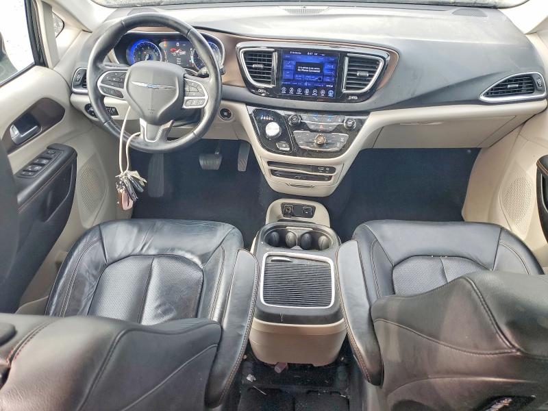 48731006 :رقم المزاد ، 2C4RC1EG5HR507701 vin ، 2017 Chrysler Pacifica مزاد بيع