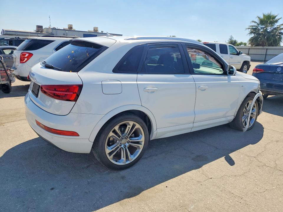 49675666 :رقم المزاد ، WA1BCCFS2JR008697 vin ، 2018 Audi Q3 مزاد بيع