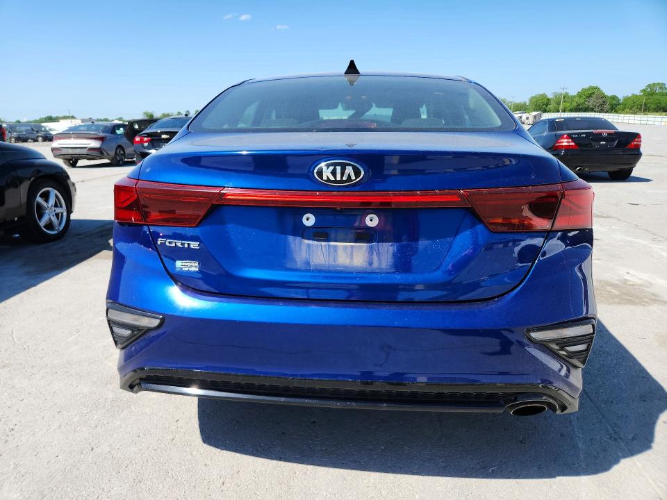 2020 Kia Forte მანქანა იყიდება აუქციონზე, vin: 3KPF24AD5LE210781, აუქციონის ნომერი: 50528866