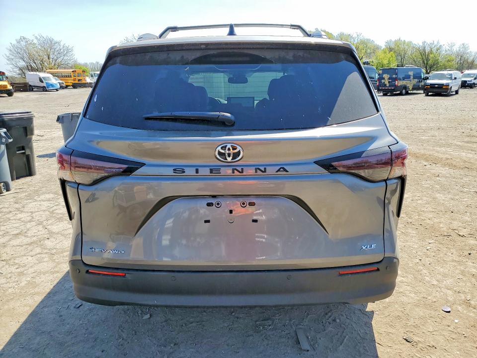 49377666 :رقم المزاد ، 5TDYSKFC3TS236511 vin ، 2026 Toyota Sienna مزاد بيع