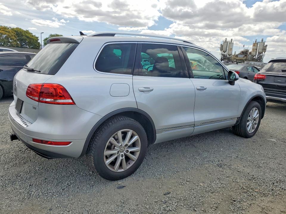 Aukcja sprzedaży 2013 Volkswagen Touareg, vin: WVGEF9BP8DD001636, numer aukcji: 50987056